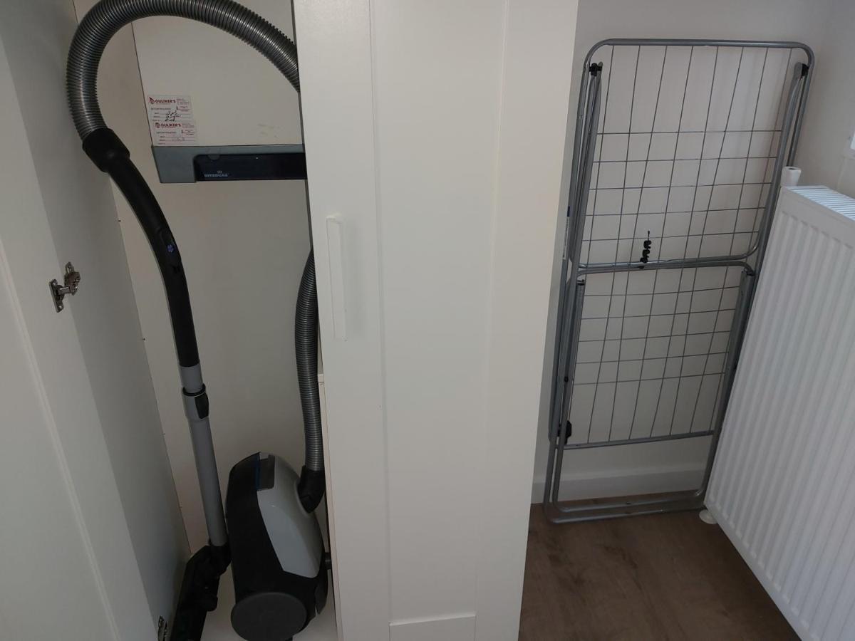 Ruim En Gezellig Chalet Voor 2 Personen Op De Veluwe Recreatiepark De Oude Driest プッテン エクステリア 写真