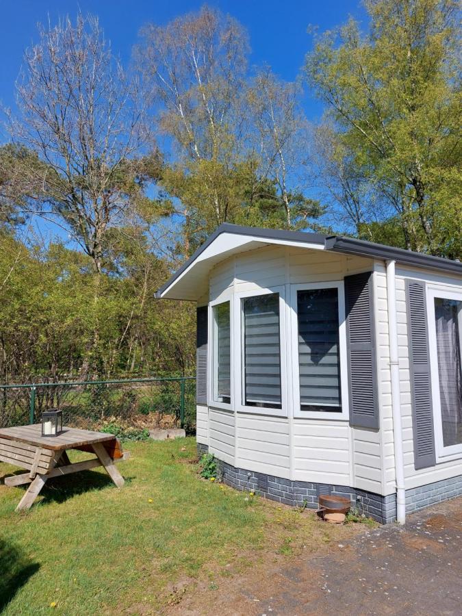 Ruim En Gezellig Chalet Voor 2 Personen Op De Veluwe Recreatiepark De Oude Driest プッテン エクステリア 写真